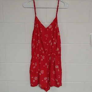 SO RED DAISY PRINT, 2" SHORTS, SLEEVELESS, COTTAGECORE ROMPER
